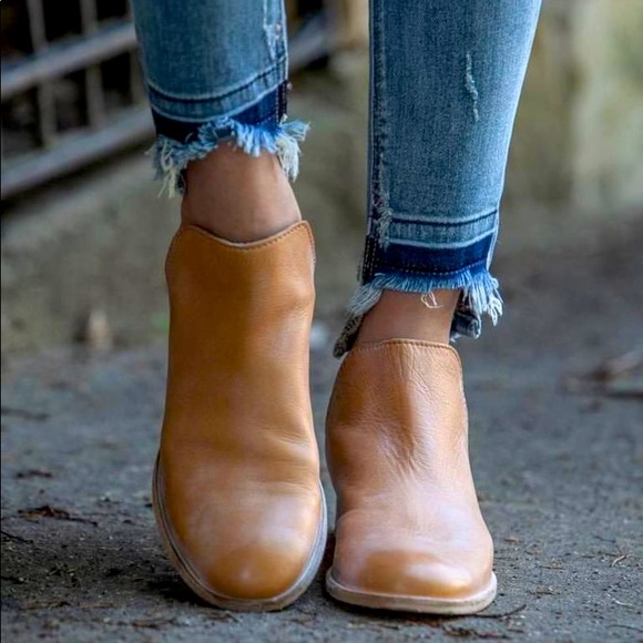 $329 Frye Elyssa Cognac Brown Leather Everyday Comfy Round Toe Shootie/AnkleBoot - Picture 2 of 15